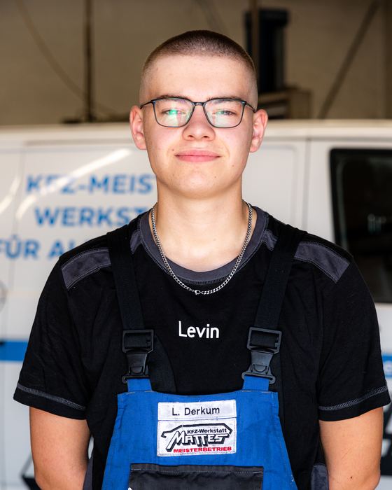 Levin Derkum, Auszubildender bei KFZ Mattes