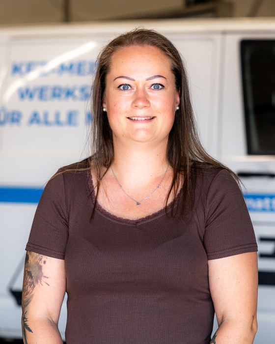 Michelle Braschoß, Bürokauffrau bei KFZ Mattes