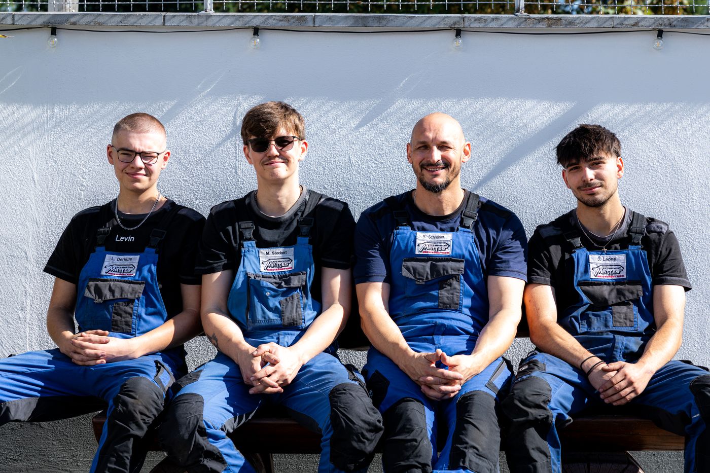 Die Werkstatt-Crew: Levin Derkum, Marcel Stechert, Vitali Schreiner und Jamie Leone